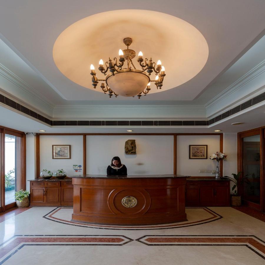 Hotel Crystal Palace Mirát Kültér fotó