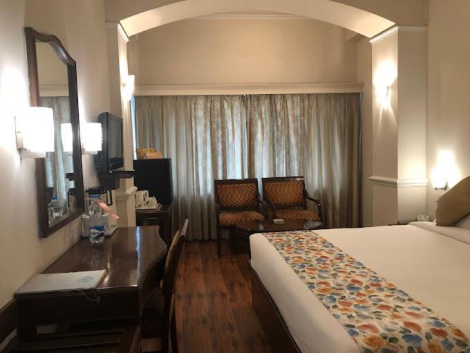 Hotel Crystal Palace Mirát Kültér fotó