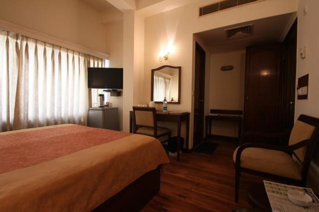 Hotel Crystal Palace Mirát Kültér fotó